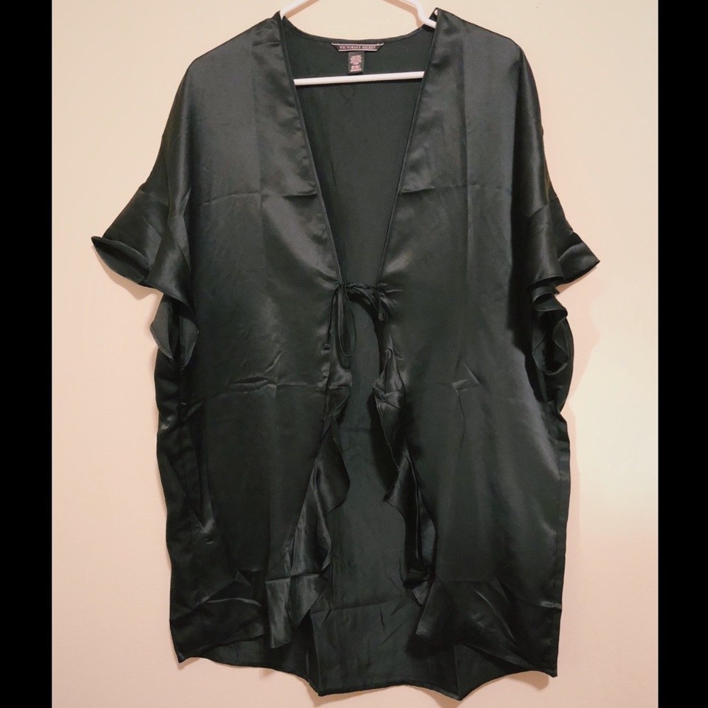 BRAND NEW Victoria’s Secret satin kimono